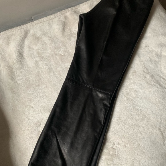 ❌ SOLD❌ INTERMIX LEATHER PANTS - Picture 3 of 7